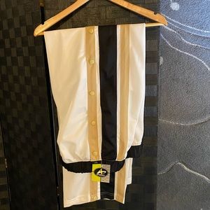 Men’s sweatsuit medium black and white.